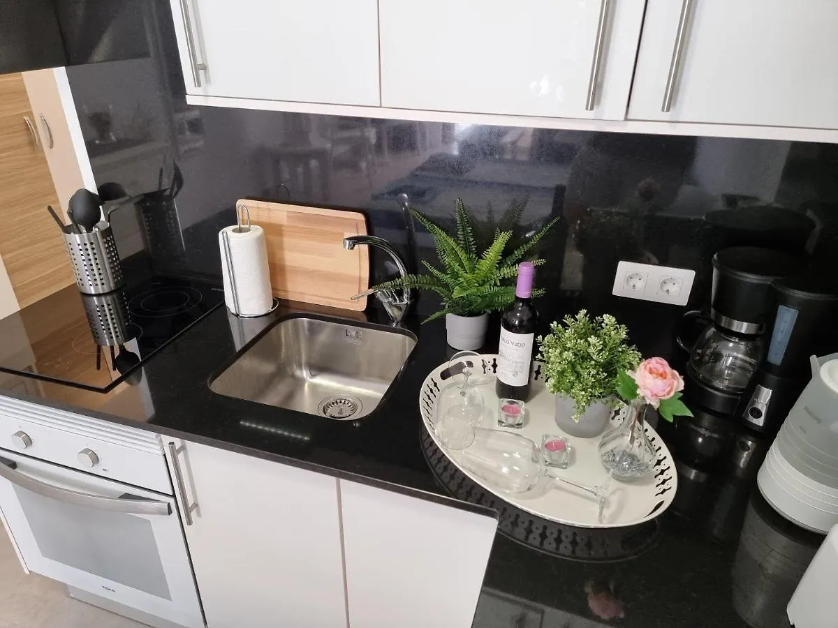 Studio No 2 Just 100 To Beach And Sea, Large Terrace, Heated Pool, Wifi, Aircondition For A Fee Πλάγια ντε λας Αμέρικας Διαμέρισμα