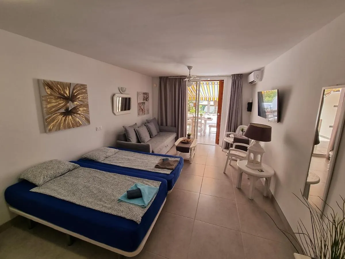 Διαμέρισμα Studio No 2 Just 100 To Beach And Sea, Large Terrace, Heated Pool, Wifi, Aircondition For A Fee Πλάγια ντε λας Αμέρικας